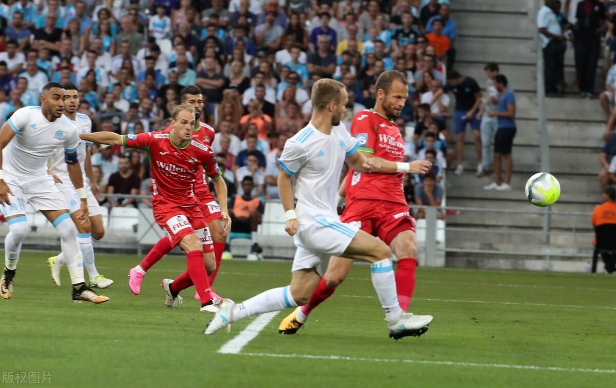 开云官方下载-关于赛地聚焦——西甲冲刺阶段热度飙升，马赛更衣室发声，管理层满意，临场指挥获称赞的信息