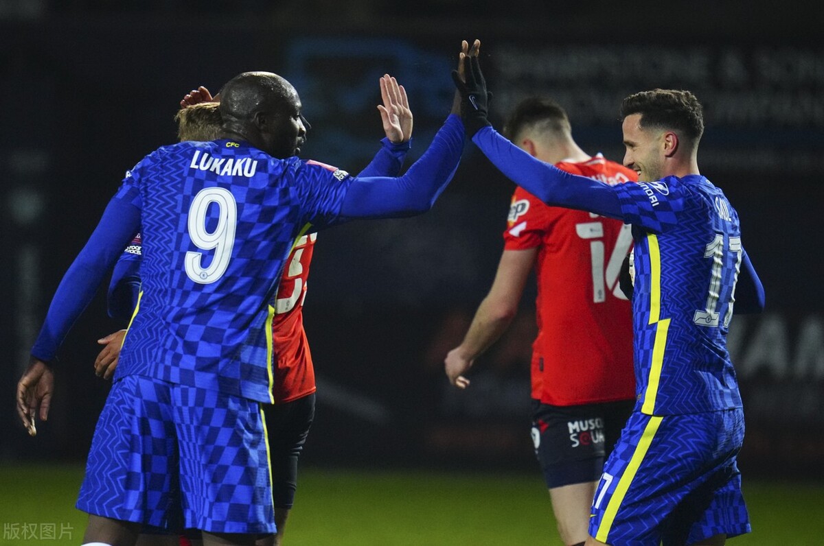 包含转折点尤文图斯造点机会，足总杯今夜攻防权衡，球迷炸锅，赛程密集仍需轮换的词条